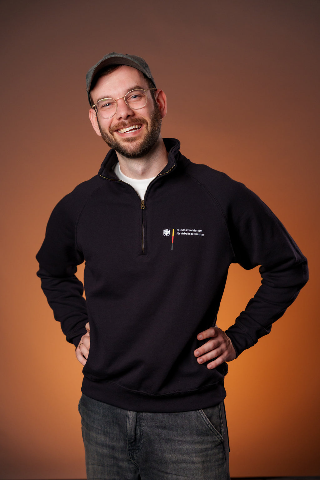 Arbeitszeitbetrug | Half Zip - schwarz