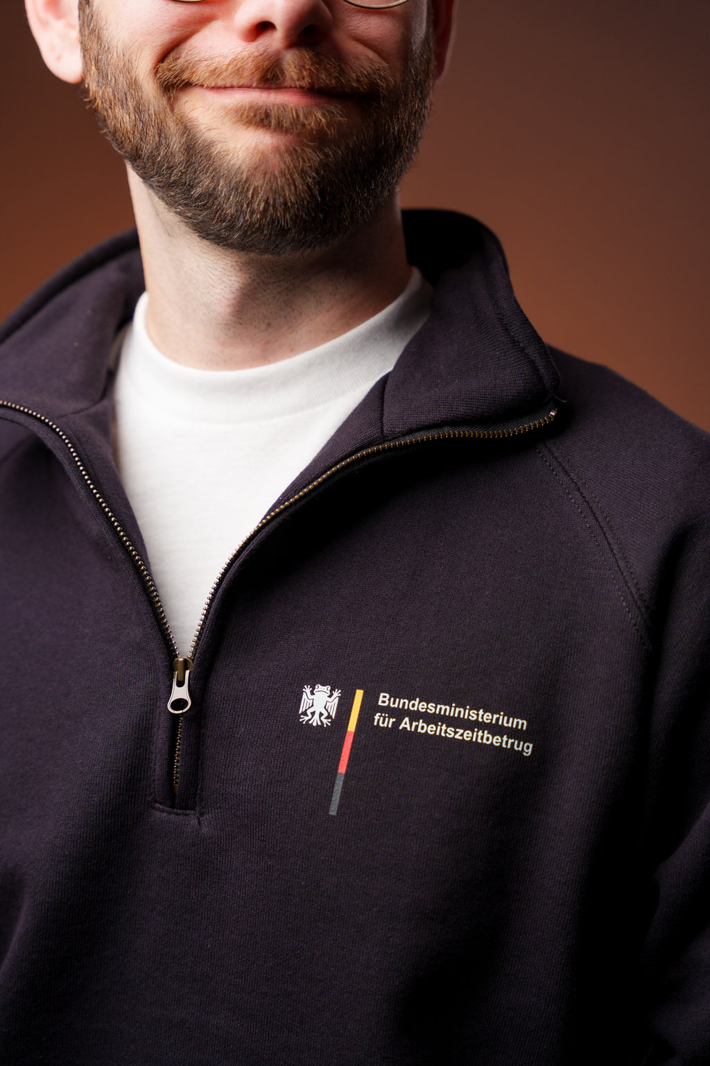 Arbeitszeitbetrug | Half Zip - schwarz